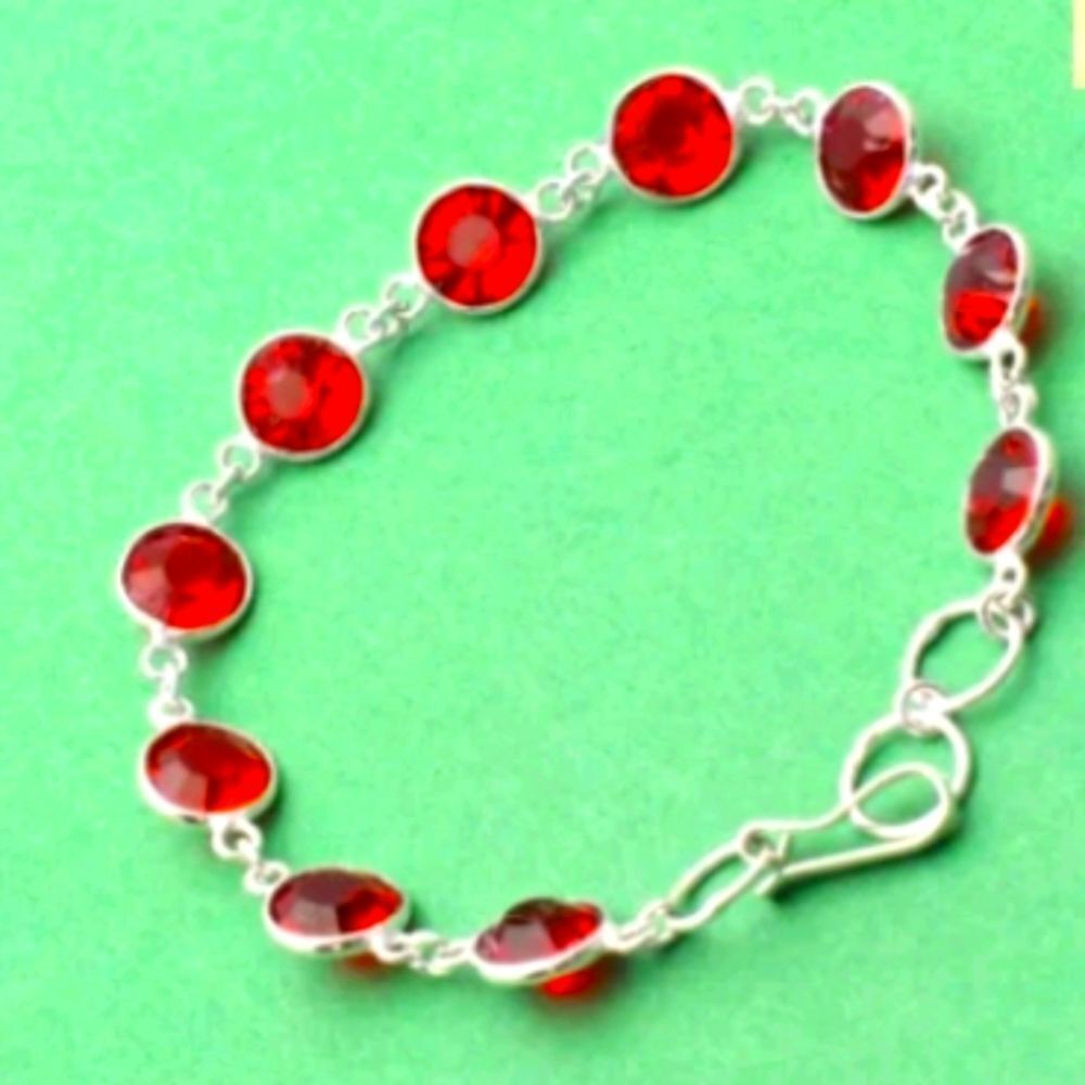 NWOT Red Glass Crystal Bracelet